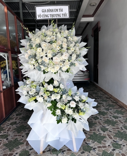 Lãng hoa viếng đám tang đẹp giá rẻ giao nhanh tại bình long