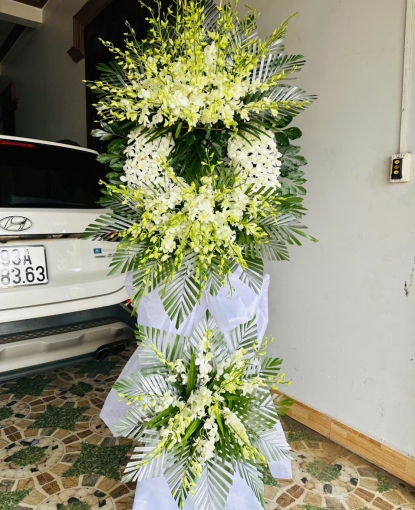 Vòng hoa viếng trắng đẹp giá yêu thương giao tận nơi khu vực bình long bình phước