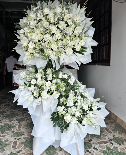 Lãng hoa viếng đám tang màu trắng đẹp giao tận nơi  bình long bình ohuocws