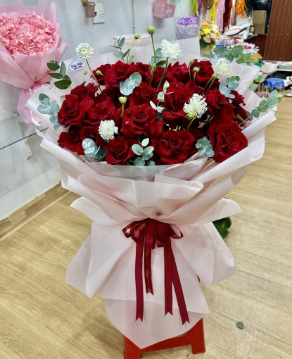 Bó hoa to đẹp mừng sinh nhật vợ tại binh long giao tận nơi theo yêu cầu