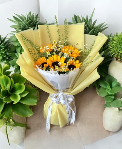 Bó hoa hướng dương kỷ yếu đẹp tại bình long bình phước