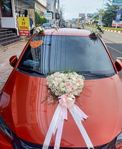 HOA TƯƠI TRANG TRÍ XE HOA CƯỚI