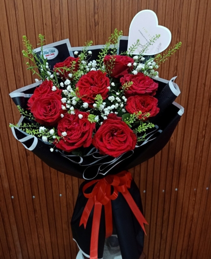 HOA HỒNG TẶNG DỊP 8-3