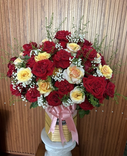 GIỎ HOA HỒNG ĐỎ